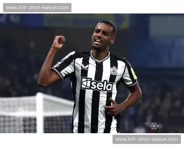纽卡斯尔联前锋伊萨克恢复完整训练，将增强球队前场终结效率