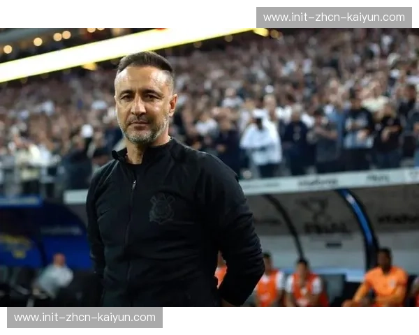 赛季第四任教练！中超海港队前主帅佩雷拉执教森林的俱乐部管理决策分析